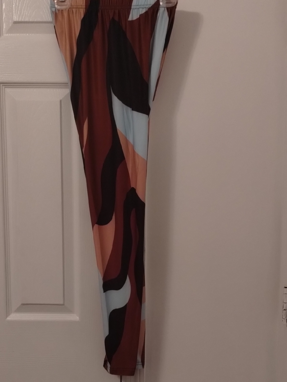 Abstract Wave-Print Leggings in Brown, Black & Light Blue